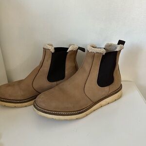 Women's Tan Chelsea Boots